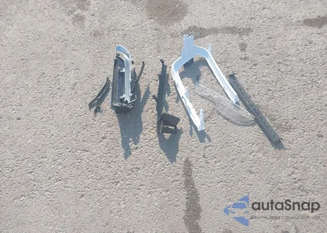 2022 Ford Expedition Xlt z USA, uszkodzony, nr VIN 1FMJU1JT6NEA66680